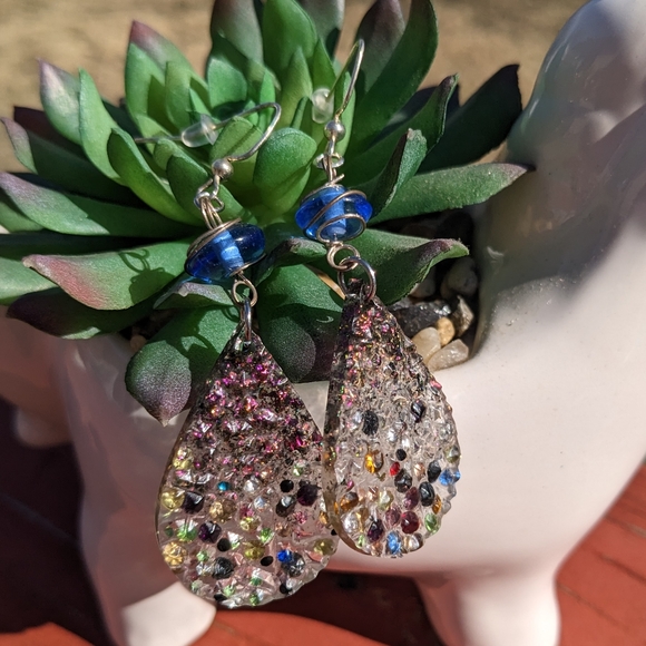 Lightweight Druzy Teardrop Earring Handmade Resin Sparkly Gem Wire Wrapped Blue - Picture 7 of 9